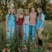 Podcast Who is She Becoming